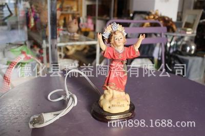 批發采購塑料、樹脂工藝品 探索西方宗教人物祈禱圖與家居擺件的市場機遇（以0301工藝品為例）